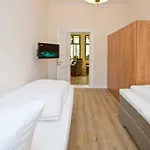 아파트 Am Ostseestrand App 5 *